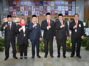 Bamsoet Sumbang 38 Judul Buku Karyanya ke Perpustakaan MPR RI