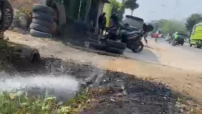 Pipa  jargas milik PGN di Bandar Lampung bocor dan terbakar.