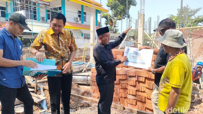 Pj Bupati Probolinggo Ugas Irwanto