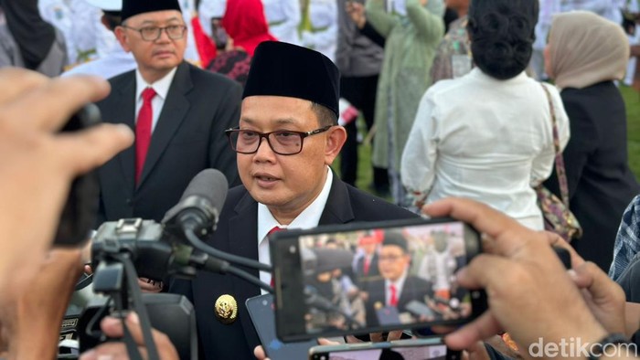 Pj Gubernur Jatim Adhy Karyono.