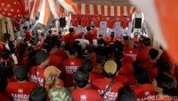 Pusat Grosir fashion terbesar di Indonesia ini mencetak sejarah dengan memecahkan rekor untuk kategori Busana Merah Putih Terbanyak di Indonesia dalam Museum Rekor Indonnesia (MURI).