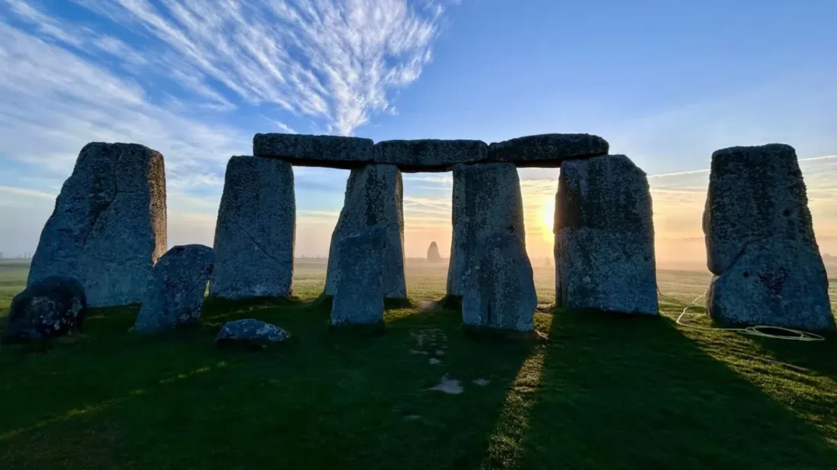 Terungkapnya Misteri Monumen Kuno Stonehenge yang Berusia 5.000 Tahun