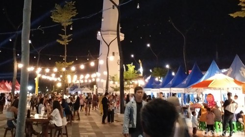 Suasana lapak-lapak UMKM pada Festival Golo Koe di Marina Waterfront, Labuan Bajo, Manggarai Barat. (Ambrosius Ardin/detikBali)