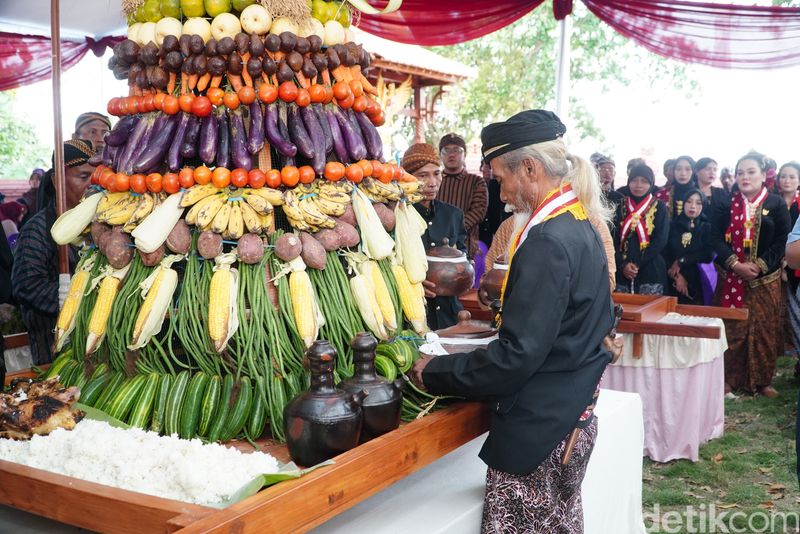 Upacara Adat Sambut Perpindahan Ibu Kota ke IKN