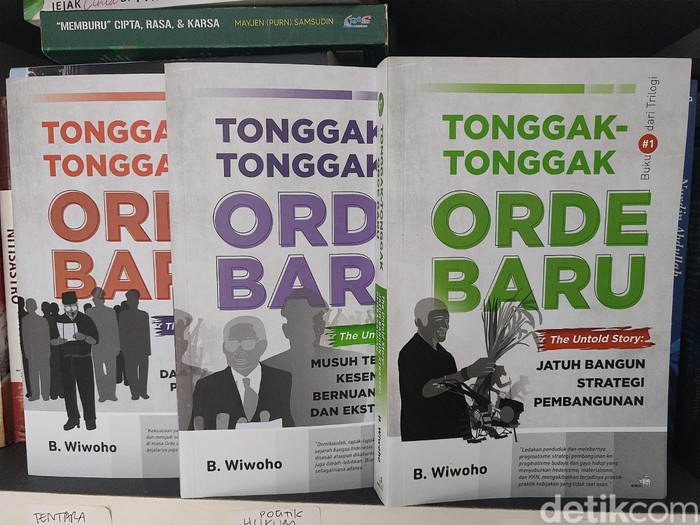 Buku Tonggak-tonggak Orde Baru (Sudrajat/detikcom)