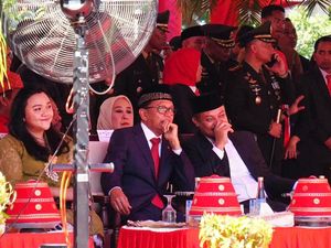 Eks Gubernur Sulsel NA dan ASS Kompak Hadiri Upacara HUT RI 17 Agustus