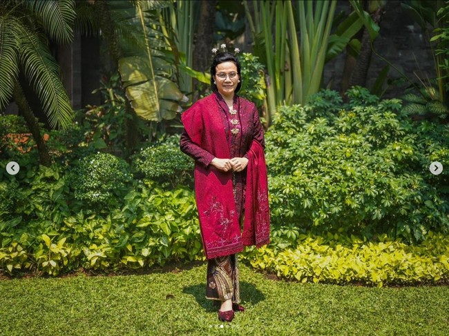 Sri Mulyani memperlihatkan penampilannya mengikuti upacara HUT ke-79 RI di IKN (Ibu Kota Nusantara), Kalimatan Timur, melalui unggahan di Instagramnya pada Sabtu (17/8/2024). Foto: Dok. Instagram Sri Mulyani