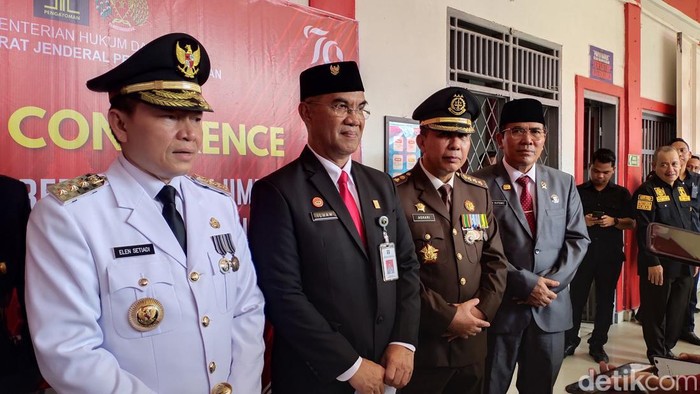 Gubernur Sumsel dan Kalanwil Kemenkum HAM Sumsel ditemui usai upacara remisi
