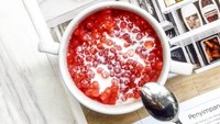 Butuh kudapan segar saat merayakan Hari Kemerdekaan? Sepertinya bubur mutiara merah putih ini cocok untuk menjadi suguhan yang nikmat. Foto: Istimewa