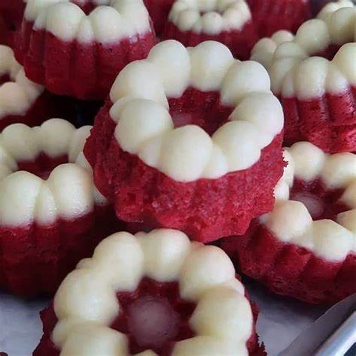 Jajanan pasar merah putih Jajanan pasar merah putih