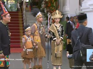 Penampakan Gibran Berbaju Adat Papua dalam Upacara di Istana Merdeka