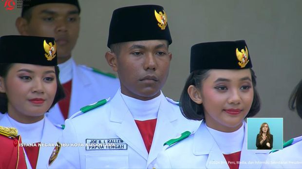 Joe Bayden, Danpok 8 penurunan bendera 17 Agustus 2024