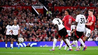 Momen Debut Joshua Zirkzee di MU: Masuk, Main, Menang