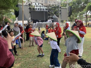 Ungkapan Senangnya Ortu dan Bocah Ikut Lomba Pesta Rakyat TMII