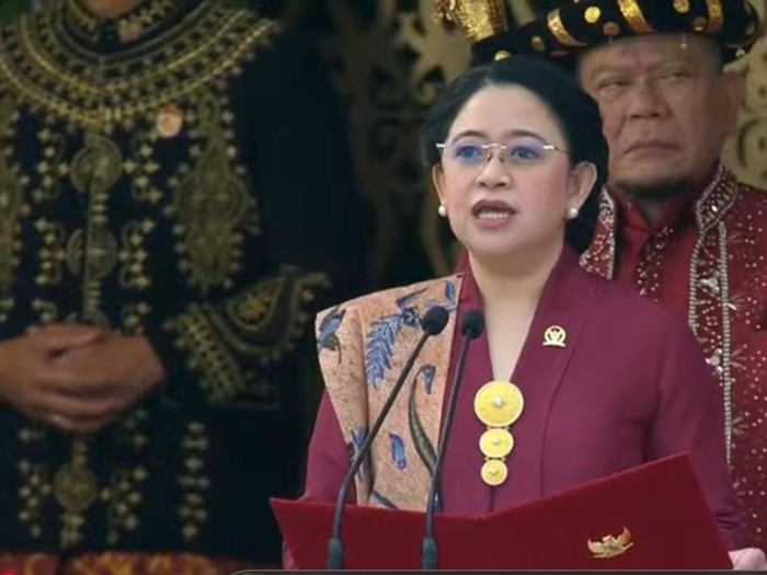 Ketua DPR Puan Maharani membacakan Teks Proklamasi saat Upacara HUT ke-79 RI di Istana IKN, Sabtu (17/8/2024).