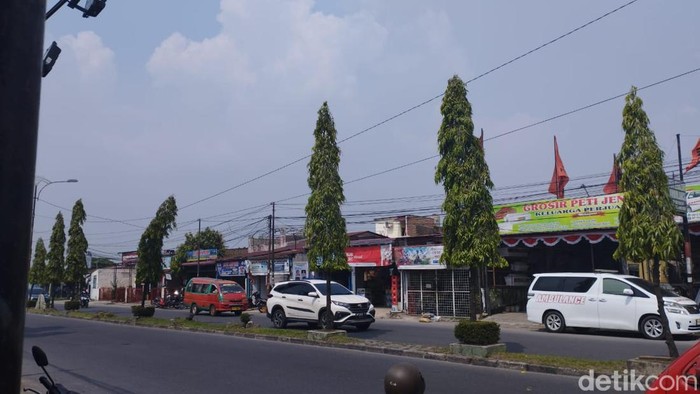 Lokasi bekas kejadian jatuhnya Pesawat Mandala di  Jalan Jamin Ginting, Medan. (Kartika Sari/detikSumut)