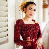 Mahalini membawakan sejumlah lagu saat tampil di Istana Presiden, salah satunya ‘Rayuan Pulau Kelapa’. Foto: Instagram/@mahaliniraharja @dhirmanputra