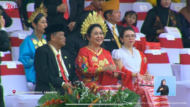 Mantan Istri Prabowo Subianto Titiek Soeharto saat menghadiri Upacara Peringatan Detik-detik Proklamasi di Istana Merdeka, Jakarta, Sabtu (17/8/2024). (Tangkapan Layar Youtube Sekretariat Presiden)
