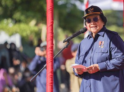 Momen Menteri LHK Pimpin Upacara HUT ke-79 RI di Rinjani