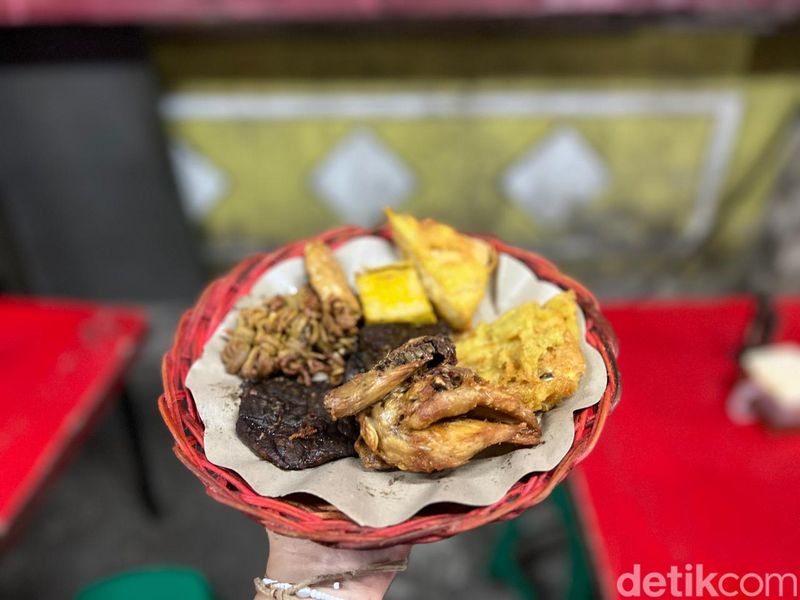 Nikmatnya Nasi Uduk Remaja H.Toha, Sejak 1970an di Cikini