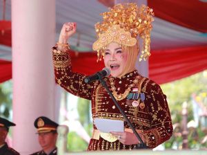 Upacara HUT Ke-79 RI, Bupati Klaten Kenakan Pakaian Adat Palembang