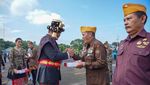 Bobby Pimpin Upacara HUT Ke-79 Kemerdekaan RI Pakai Busana Mandailing