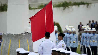 Perdana! Paskibraka Tim Nusantara Baru Sukses Kibarkan Bendera di IKN