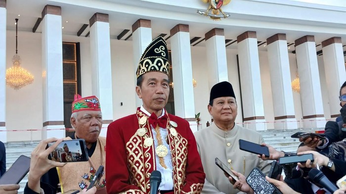 Presiden Joko Widodo (Jokowi) usai Upacara Penurunan Bendera Merah Putih di Istana IKN, Sabtu (17/8/2024) sore.