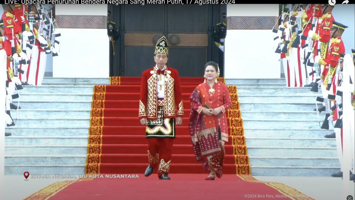 Simbol Kebudayaan Banjar Tersaji dalam Busana Jokowi pada Seremoni Penurunan Bendera