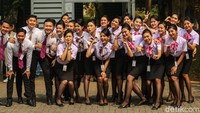 Para peserta upacara sempat foto bersama di Lion Village, Balaraja, Banten. 