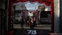Ini juga salah satu potret gapura yang sudah dihias dan diabadikan si fotografer yang berada di Jakarta.