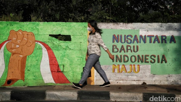 Semarak Kemerdekaan RI ke-79 Beragam kegiatan digelar untuk menyambut perayaan kemerdekaan Republik Indonesia ke-79. Seperti visualisasi yang dikumpulkan oleh Fotografer detikcom di Jakarta. Inilah secuil gambaran semarak kemerdekaan Republik Indonesia ke-79 yang ada di Jakarta dengan pendekatan visual fotografis.