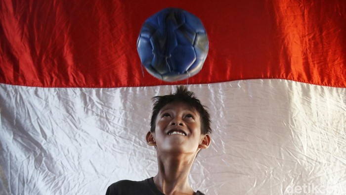 Semarak Kemerdekaan RI ke-79 Beragam kegiatan digelar untuk menyambut perayaan kemerdekaan Republik Indonesia ke-79. Seperti visualisasi yang dikumpulkan oleh Fotografer detikcom di Jakarta. Inilah secuil gambaran semarak kemerdekaan Republik Indonesia ke-79 yang ada di Jakarta dengan pendekatan visual fotografis.