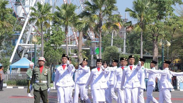 Suasana Upacara HUT RI di Lamongan