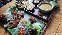 Selain hidangan Western, berbagai menu khas Indonesianya layak dipesan. Rasanya otentik dengan porsi yang besar cocok untuk dinikmati bersama 2-3 orang. Foto: detikcom/Diah Afrilian