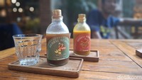 Oh ya, bagi pelaku diet dan ingin minuman sehat ada racikan jamu homemade yang juga bisa dipesan. Setiap jamu memiliki khasiat masing-masing serta dibuat tanpa tambahan gula. Foto: detikcom/Diah Afrilian