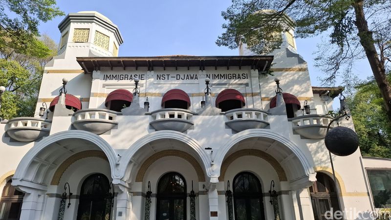 Tugu Kunstring Paleis