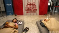 Lomba tidur ini diikuti oleh peserta dari berbagai macam profesi. 