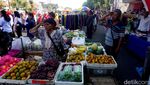 Unik, Upacara HUT RI di Tengah Pasar Karangmenjangan Surabaya