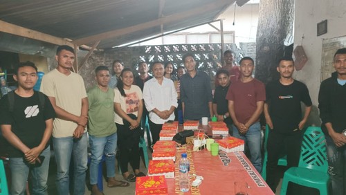 Bakal calon gubernur Nusa Tenggara Timur (NTT) Brigjen Simon Petrus Kamlasi, menggelar diskusi bersama anggota dan pengurus Perhimpunan Mahasiswa Katolik Republik Indonesia (PMKRI) Cabang Kupang.