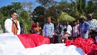 Kegiatan yang diinisiasi Pupuk Indonesia dan Relawan Bakti BUMN ini untuk menumbuhkan rasa nasionalisme warga setempat.