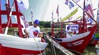 Tak hanya itu, mereka juga mempersiapkan semua dengan matang menghias kapal mereka dengan berbagai ornamen bernuansa kemerdekaan dan unsur warna ‘Merah Putih’ untuk berpawai di utara Laut Jawa, seputar kawasan Desa Mundupesisir.