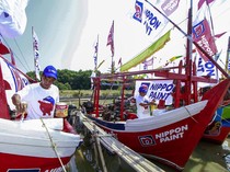 Cara Unik Nelayan Rayakan HUT ke-79 RI