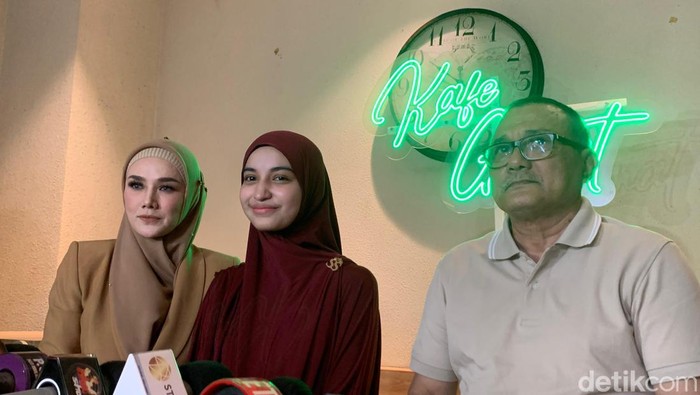 Cut Intan Nabila gelar jumpa pers hari ini.