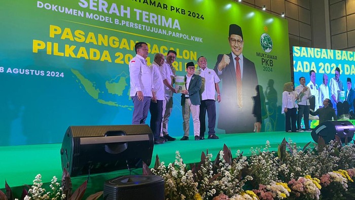 Dokumen model B.1-KWK atau persetujuan partai politik tersebut diberikan langsung oleh Ketua Umum PKB, Muhaimin Iskandar (Cak Imin) (Wildan/detikcom)