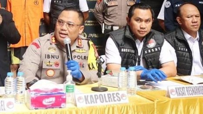 Penemuan Pabrik 'Kue' Terlarang di Purwakarta Akibatkan Penangkapan Besar-besaran