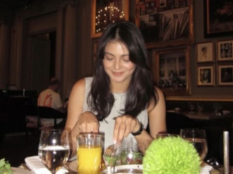 Keseruan Amanda Rawles Saat Kulineran di London hingga Bali