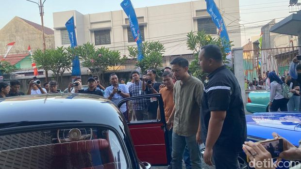 KGPAA Mangkunegara X mengunjungi otoshow di Liga Solo GOR Sritex Solo, Minggu (18/8/2024).