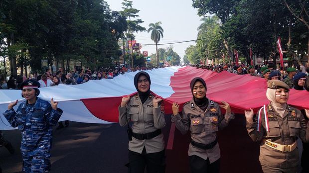 Kirab Merah Putih sepanjang 200 meter di Kota Bogor