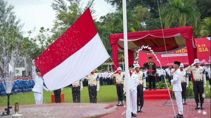 KPI Gelar Upacara di Kilang Minyak